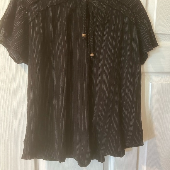 Vince Black and White Boho Flirty Top XS with Tie - Picture 6 of 11